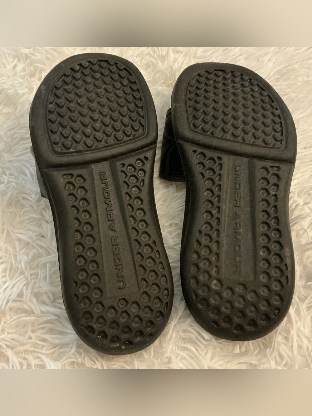 Under Armour Women’s Size 9 Black Ignite Slide Sandals Adjustable Comfort - Picture 4 of 5